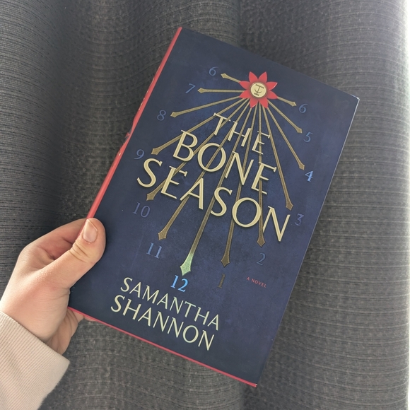 2/$10 The Bone Season Hardcover Samantha Shannon - Picture 1 of 2